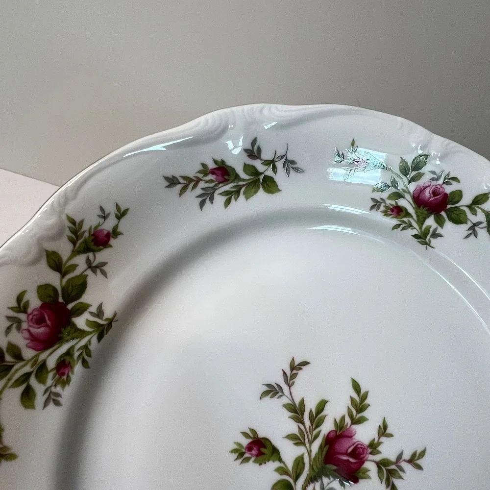 Johann Haviland Dinner Plate Traditions Moss Rose 10in Pink Gold Trim Victorian